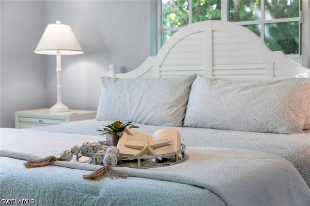 541 94th AVE N, Naples, FL 34108