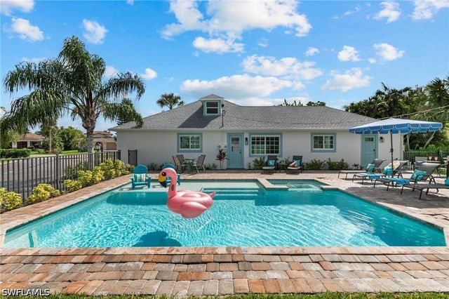 541 94th AVE N, Naples, FL 34108