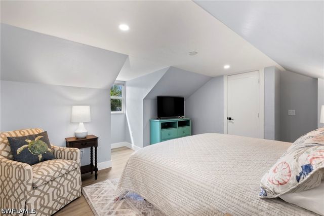 541 94th AVE N, Naples, FL 34108