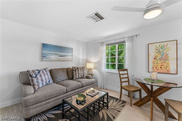 541 94th AVE N, Naples, FL 34108