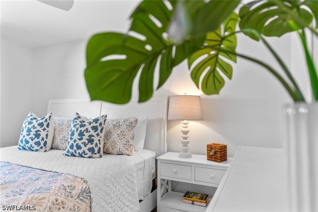 541 94th AVE N, Naples, FL 34108