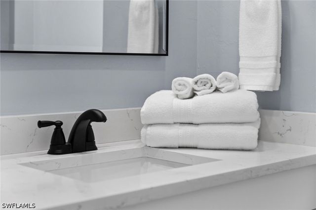 541 94th AVE N, Naples, FL 34108