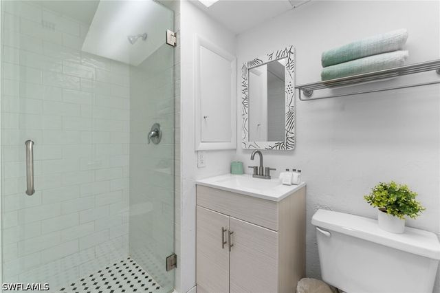 541 94th AVE N, Naples, FL 34108