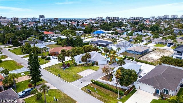 541 94th AVE N, Naples, FL 34108