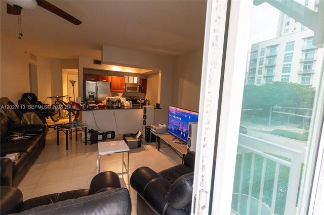 7275 SW 90th Way 213, Miami, FL 33156