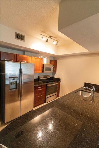 7275 SW 90th Way 213, Miami, FL 33156
