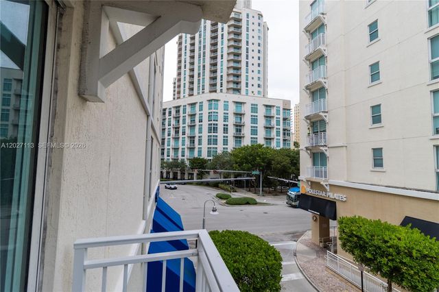 7275 SW 90th Way 213, Miami, FL 33156