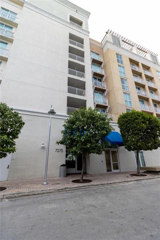 7275 SW 90th Way 213, Miami, FL 33156