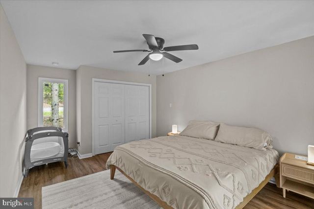 415 CANTERBURY RD, Bushkill, PA 18324