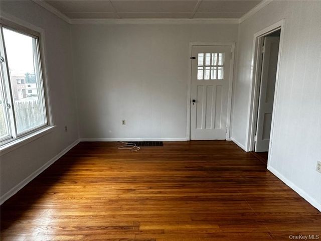 27 Howard Road, Poughkeepsie, NY 12603
