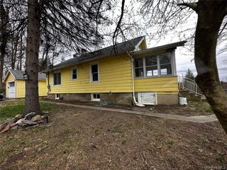 27 Howard Road, Poughkeepsie, NY 12603