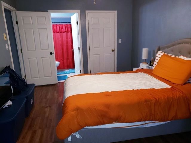 4975 Washington St. 110, Boston, MA 02132