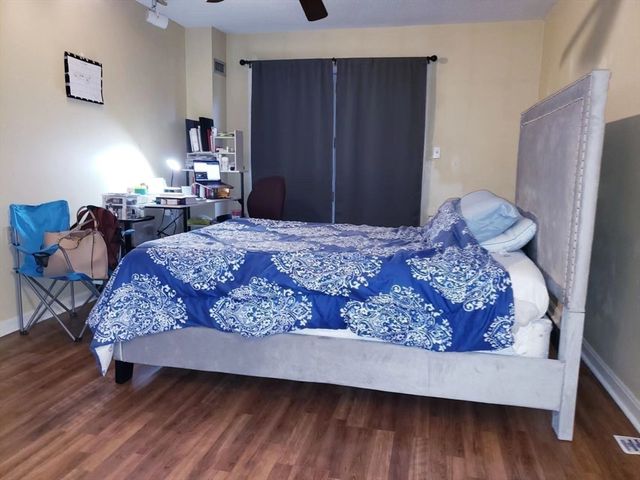 4975 Washington St. 110, Boston, MA 02132