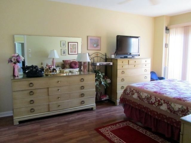 4975 Washington St. 110, Boston, MA 02132