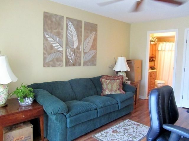 4975 Washington St. 110, Boston, MA 02132