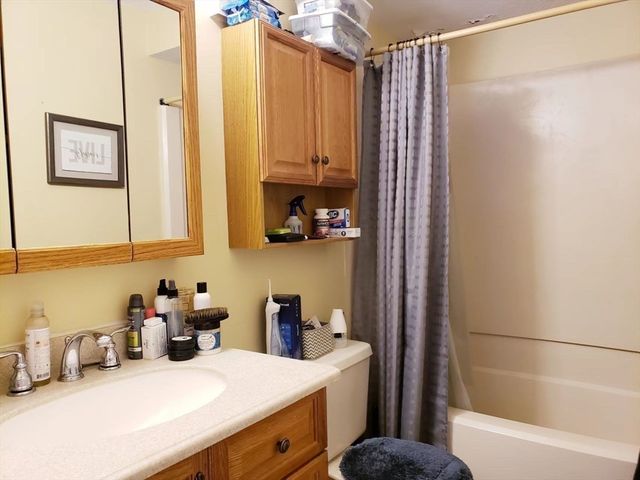 4975 Washington St. 110, Boston, MA 02132