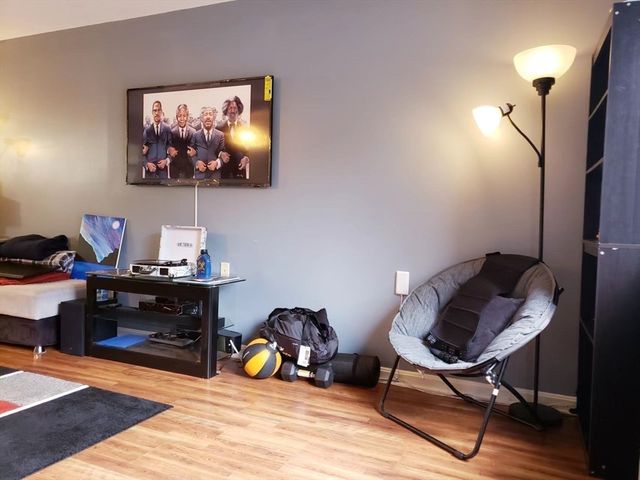 4975 Washington St. 110, Boston, MA 02132
