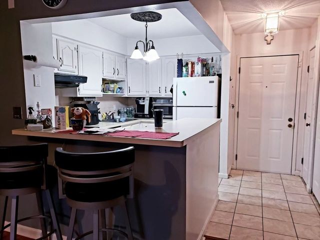 4975 Washington St. 110, Boston, MA 02132