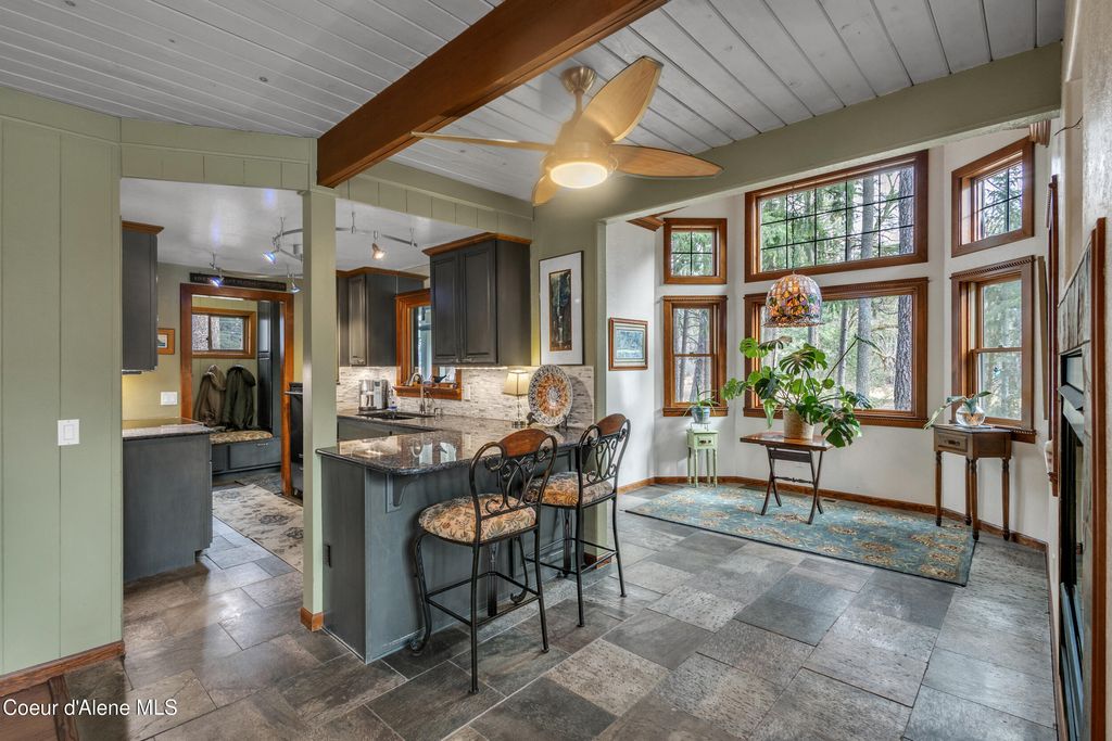 5892 W Harbor DR, Coeur d'Alene, ID 83814 photo 9