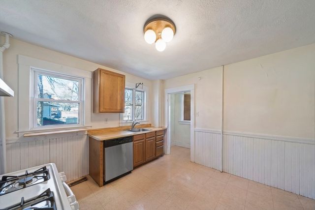 20-22 Greenough St, Newton, MA 02465