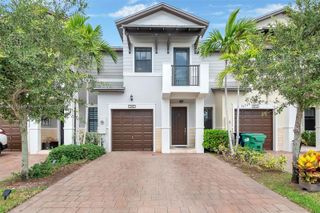 5840 NW 104th Path 5840, Doral, FL 33178
