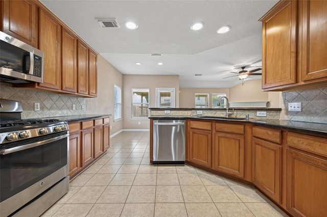 21007 Pineda Circle, Richmond, TX 77406