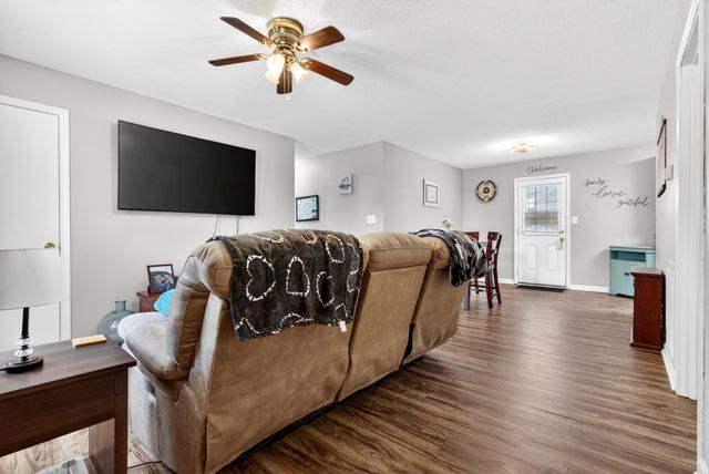 1065 Princeton Ct, Clarksville, TN 37042