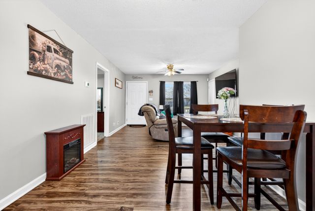 1065 Princeton Ct, Clarksville, TN 37042