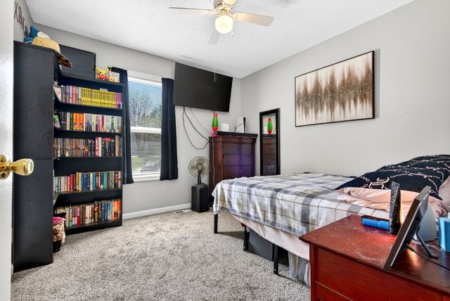 1065 Princeton Ct, Clarksville, TN 37042