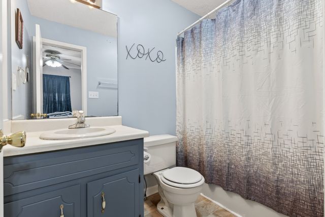 1065 Princeton Ct, Clarksville, TN 37042