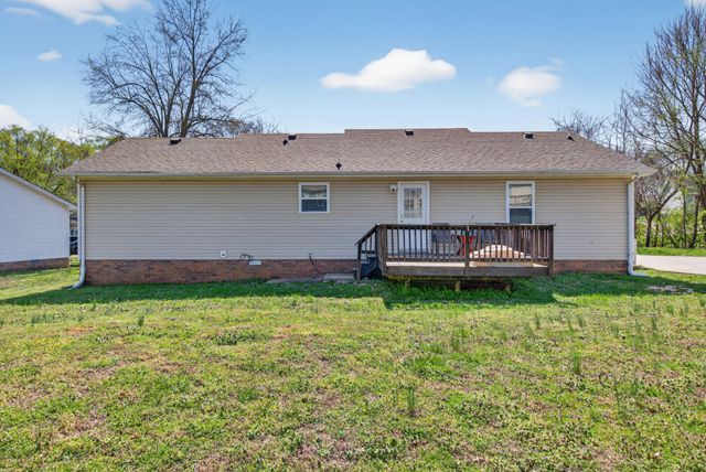 1065 Princeton Ct, Clarksville, TN 37042