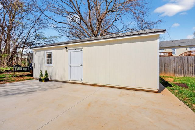 1065 Princeton Ct, Clarksville, TN 37042