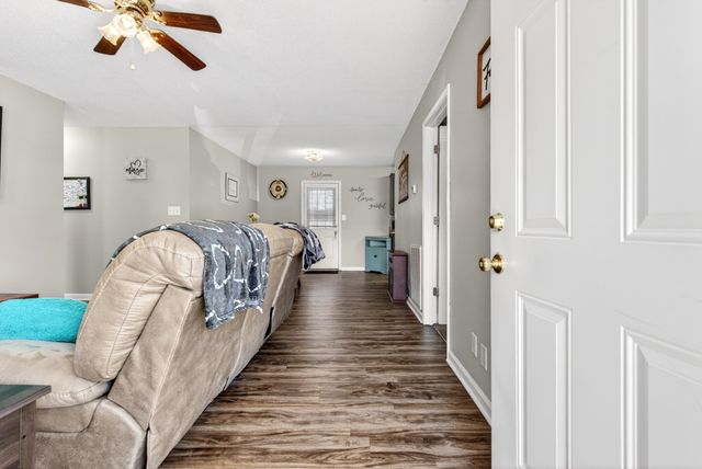 1065 Princeton Ct, Clarksville, TN 37042