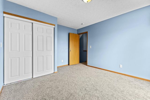 7910 Waggoner Run Drive, Blacklick, OH 43004