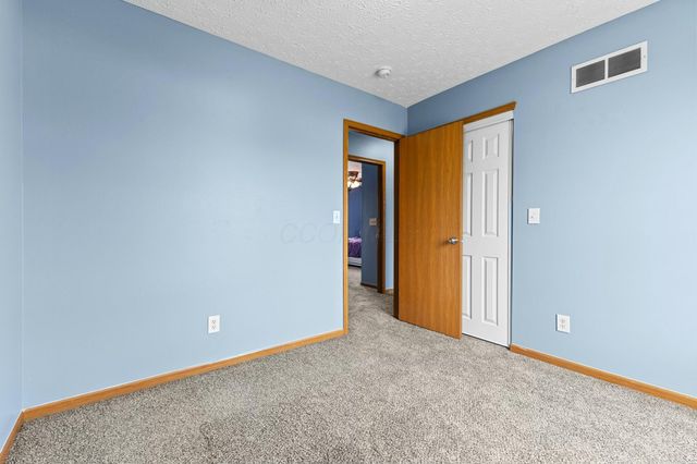 7910 Waggoner Run Drive, Blacklick, OH 43004