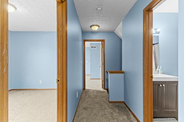 7910 Waggoner Run Drive, Blacklick, OH 43004