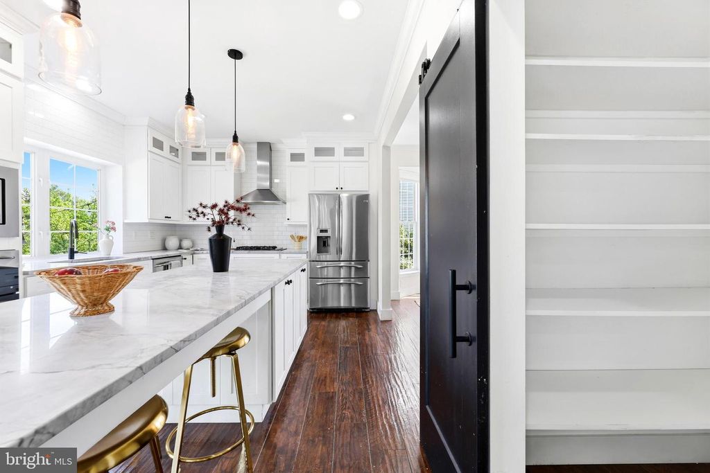 Image 15 of property listing at 6956 FAIR LN, New Market, MD 21774