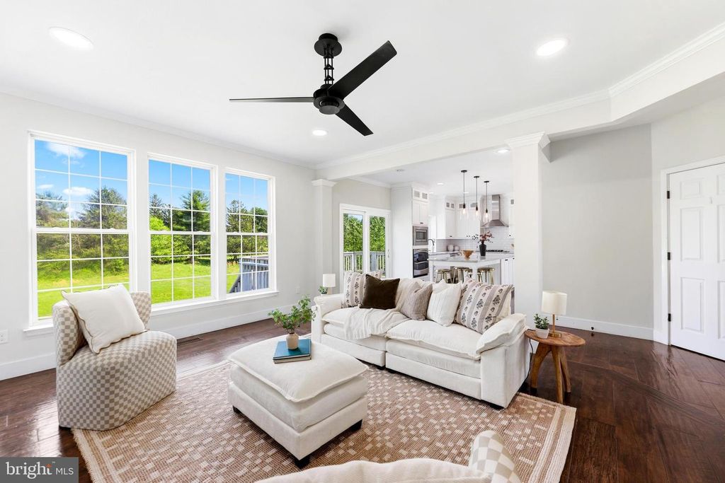 Image 17 of property listing at 6956 FAIR LN, New Market, MD 21774