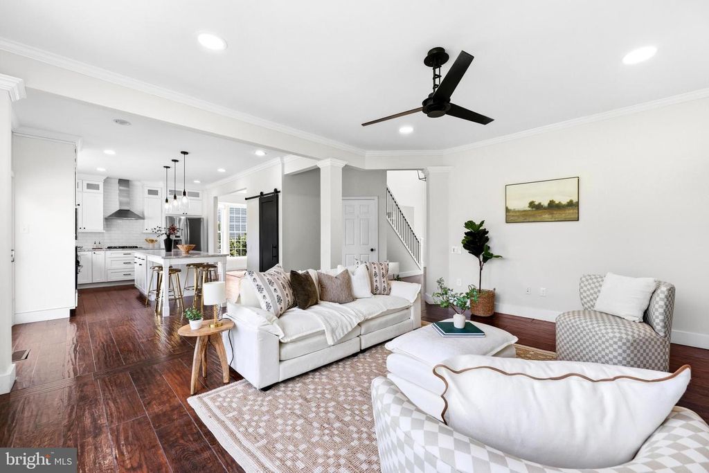 Image 18 of property listing at 6956 FAIR LN, New Market, MD 21774