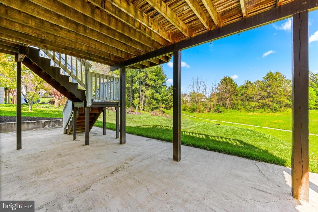 Image 48 of property listing at 6956 FAIR LN, New Market, MD 21774