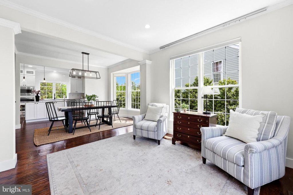 Image 7 of property listing at 6956 FAIR LN, New Market, MD 21774