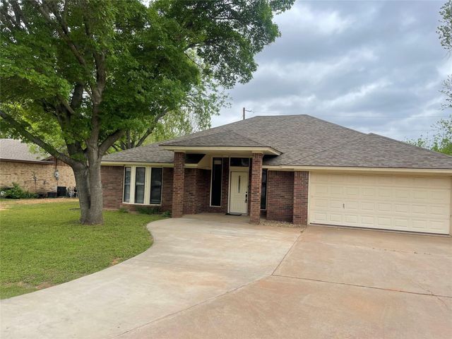 206 Casas Del Sur Street, Granbury, TX 76049
