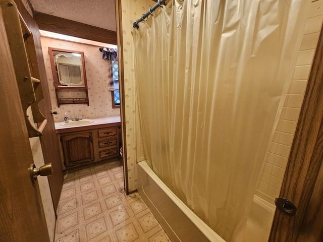 1150 Gale Court, Wisconsin Dells, WI 53965
