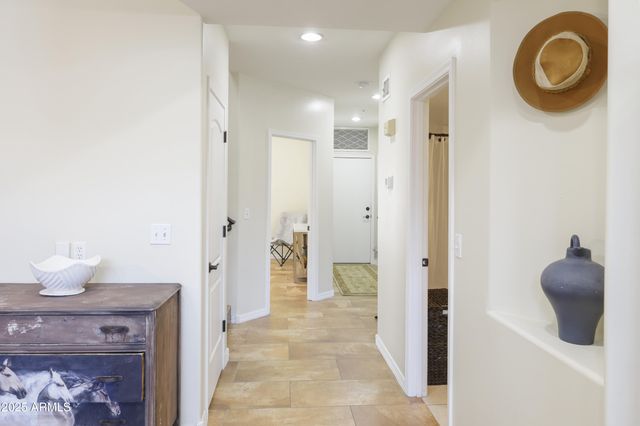 13022 N MOUNTAINSIDE Drive B, Fountain Hills, AZ 85268