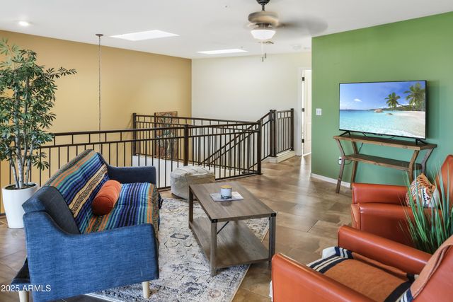 13022 N MOUNTAINSIDE Drive B, Fountain Hills, AZ 85268