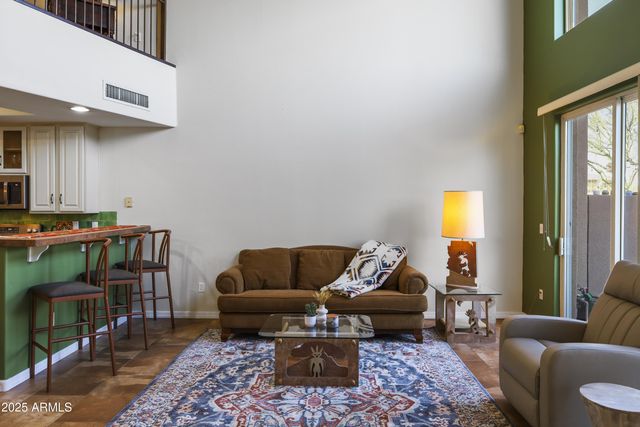 13022 N MOUNTAINSIDE Drive B, Fountain Hills, AZ 85268