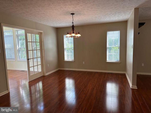 2066 HONEYSUCKLE LN, Winchester, VA 22601