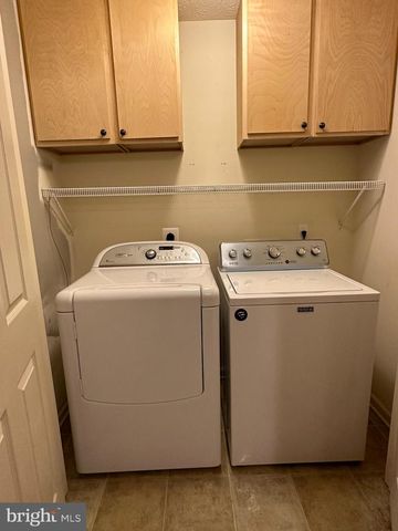 2066 HONEYSUCKLE LN, Winchester, VA 22601