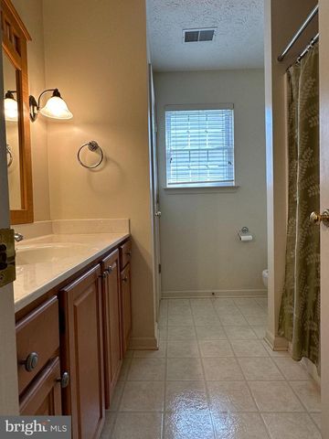 2066 HONEYSUCKLE LN, Winchester, VA 22601