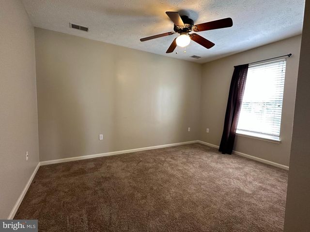 2066 HONEYSUCKLE LN, Winchester, VA 22601